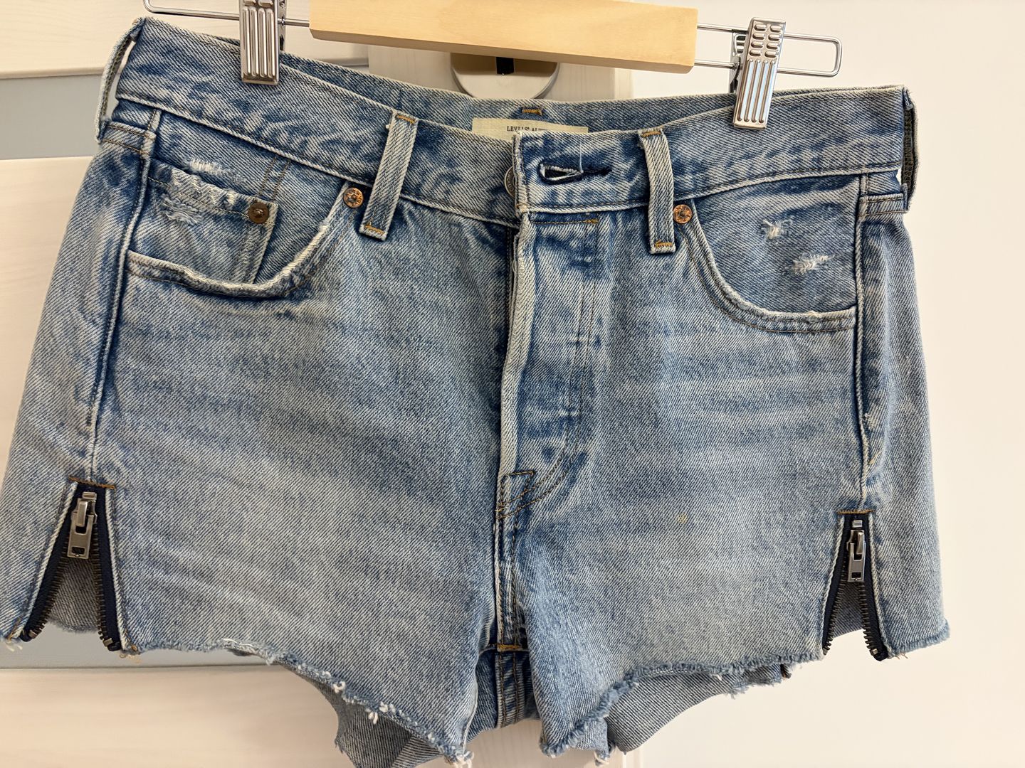 Levi's šortky dámske rifľové 501® vel. W26, fotka 1 z 4