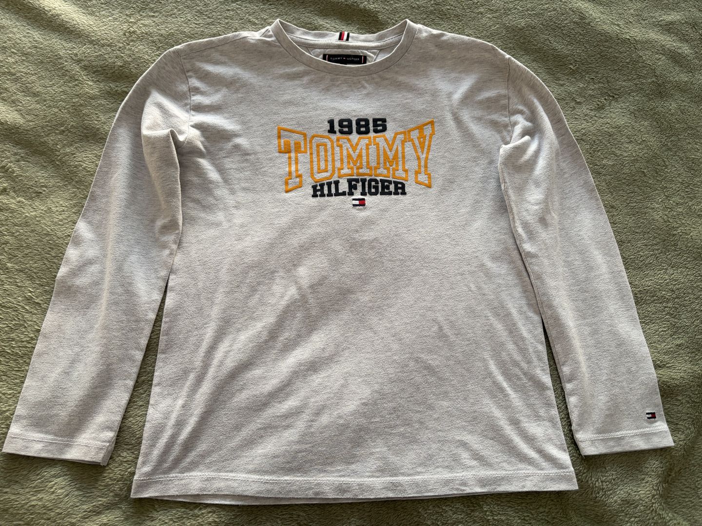 Tričko s dlhým rukávom Tommy Hilfiger vel. 140, fotka 1 z 3