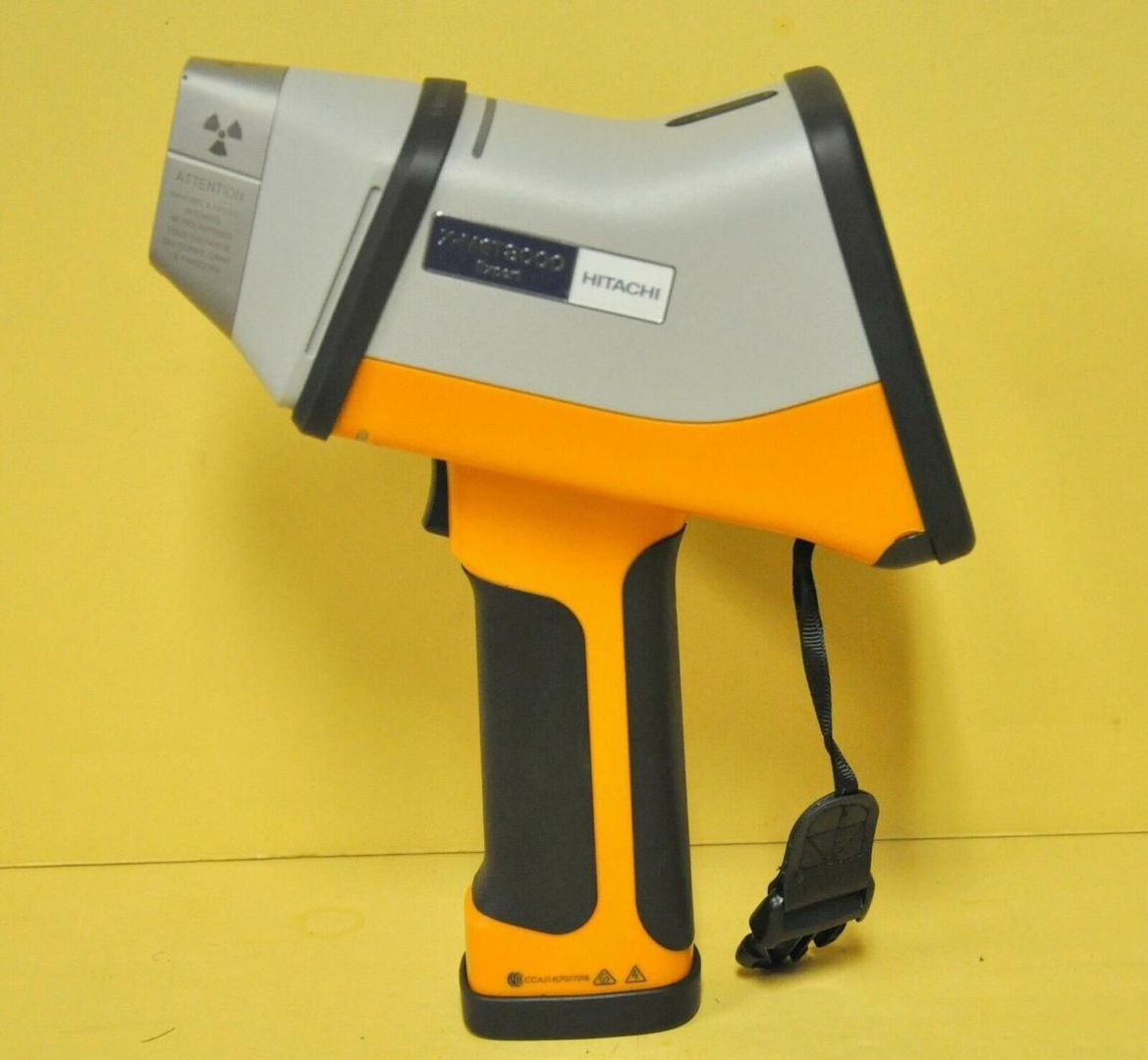 Hitachi X-MET8000 Expert handheld XRF Analyzer, fotka 1 z 3