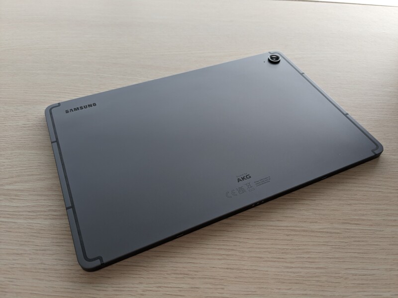 Tablet Samsung Galaxy Tab S9 FE 6 GB / 128 GB sivý + púzdro Samsung