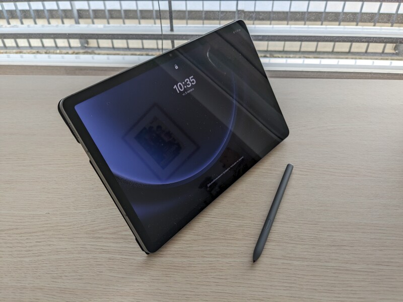 Tablet Samsung Galaxy Tab S9 FE 6 GB / 128 GB sivý + púzdro Samsung