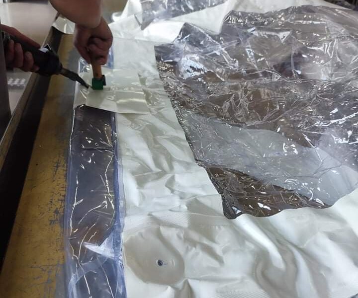 Práca vo fabrike – výroba PVC plachiet, zámočnícke práce - NEMECKO