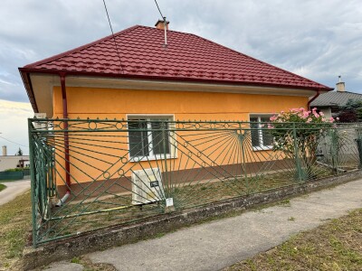 Predáme zrekonštruovaný dom - Bešeňov