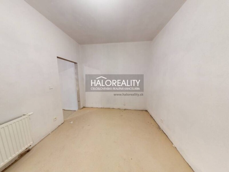 HALO reality - Predaj, trojizbový byt Zvolen, ul. Smreková - NOVOST...