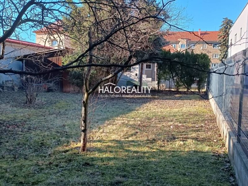 HALO reality - Predaj, rodinný dom Nováky, pozemok 614 m2 - EXKLUZÍ...