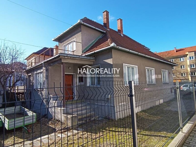 HALO reality - Predaj, rodinný dom Nováky, pozemok 614 m2 - EXKLUZÍ...