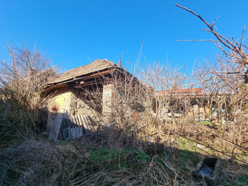 Rodinný dom, stavebný pozemk na predaj v lokalite Šahy časť Tešmák