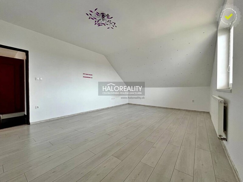 HALO reality - Predaj, trojizbový byt Kozárovce, 100 m2, 3 izby + k...