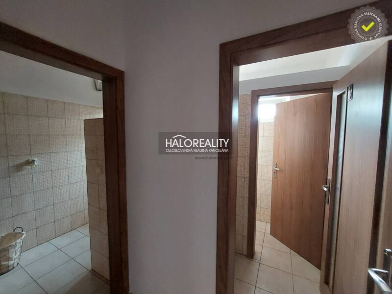 HALO reality - Predaj, reštaurácia Bystričany, pozemok 884 m2 - EXK...