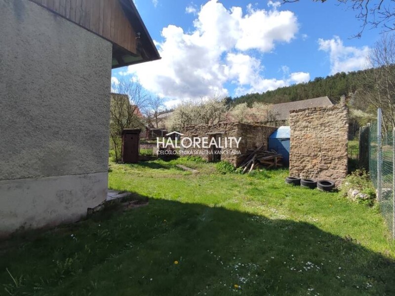 HALO reality - Predaj, rodinný dom Neporadza - ZNÍŽENÁ CENA - EXKLU...