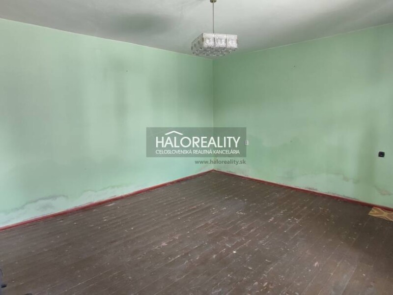 HALO reality - Predaj, rodinný dom Neporadza - ZNÍŽENÁ CENA - EXKLU...