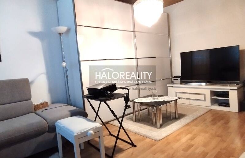 HALO reality - Predaj, trojizbový byt Zvolen, Západ, s lodžiou - ZN...