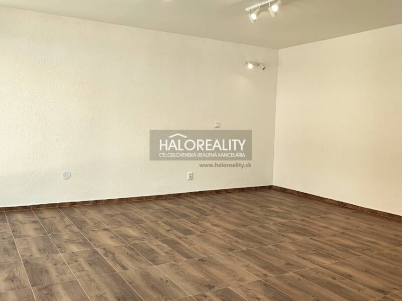 HALO reality - Predaj, obchodný priestor Lučenec, Butik - EXKLUZÍVN...