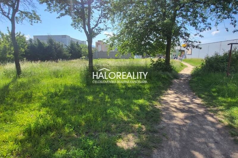 HALO reality - Predaj, pozemok pre bytovú výstavbu 1997 m2 Žiar n...