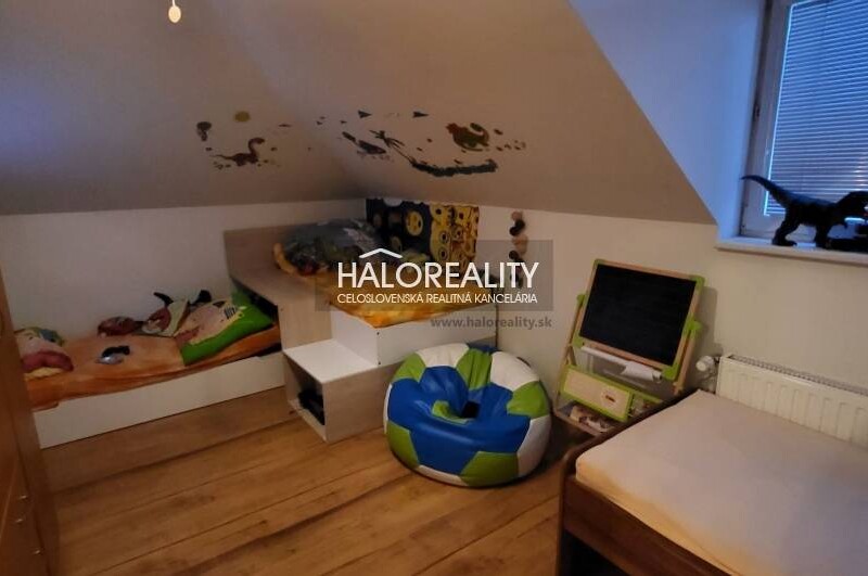 HALO reality - Prenájom, trojizbový byt Žiar nad Hronom, Priamo v c...