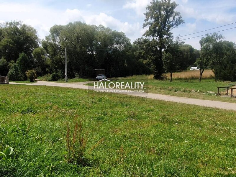 HALO reality - Predaj, pozemok pre rodinný dom 541 m2 Liptovské B...