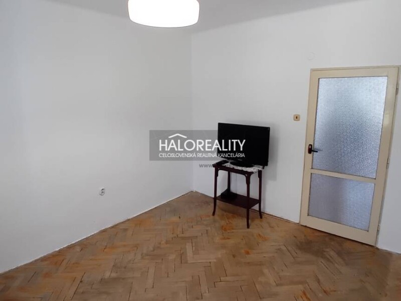 HALO reality - Predaj, trojizbový byt Revúca, z jednou praktickou, ...