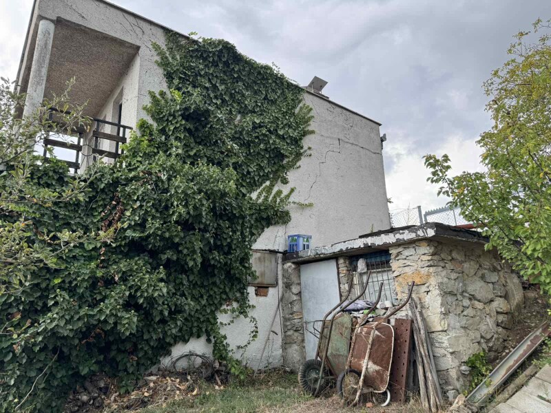 Predaj chaty s rekreačným pozemkom v Šahách, okres Levice