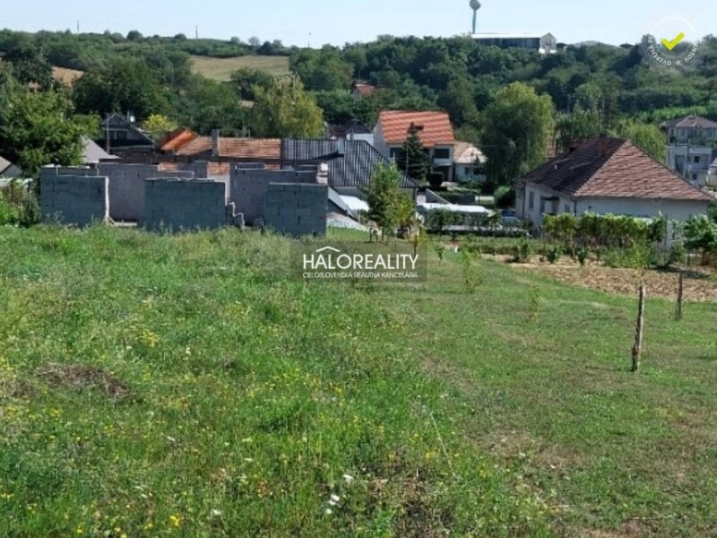 HALO reality - Predaj, pozemok pre rodinný dom 1150 m2 Horné Trho...