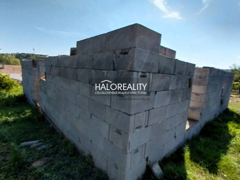 HALO reality - Predaj, pozemok pre rodinný dom 1150 m2 Horné Trho...