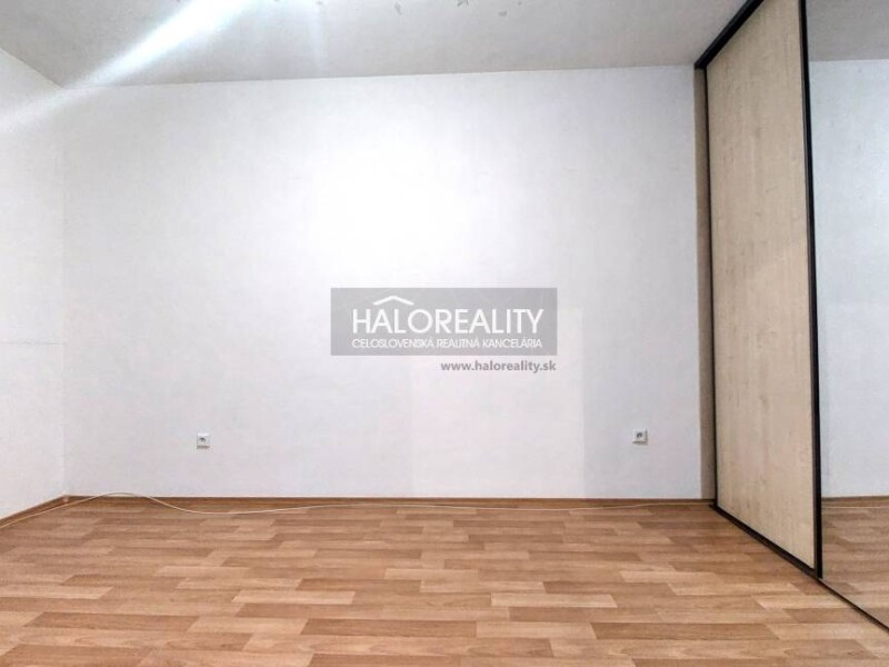 HALO reality - Predaj, trojizbový byt Levice