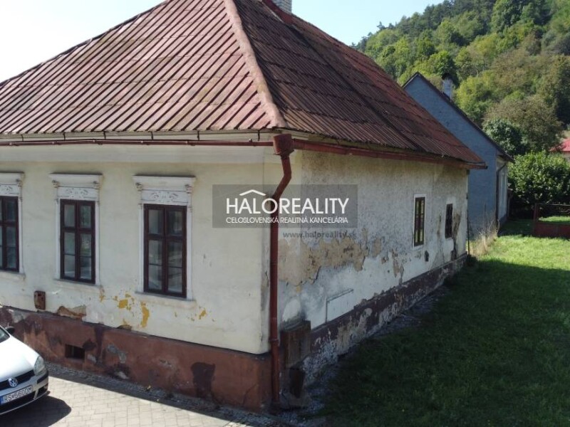 HALO reality - Predaj, rodinný dom Tisovec, Jozeffyho / Námestie - ...