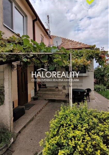 HALO reality - REZERVOVANÉ - Predaj, rodinný dom Lučenec, Bezkonkur...