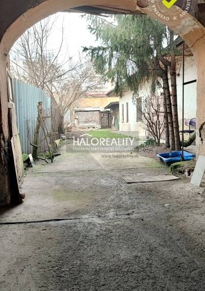 HALO reality - REZERVOVANÉ - Predaj, rodinný dom Lučenec - EXKLUZÍV...