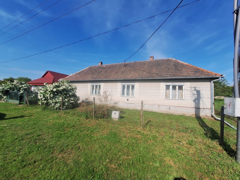 Na predaj rodinný dom v obci Veľká Čalomija. 770m2 23 900 euro + Dohod