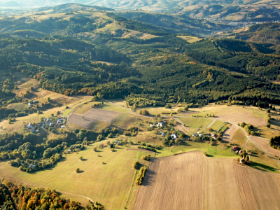 Krásny pozemok v katastri obce Detvianska Huta s výmerou 7750m2.